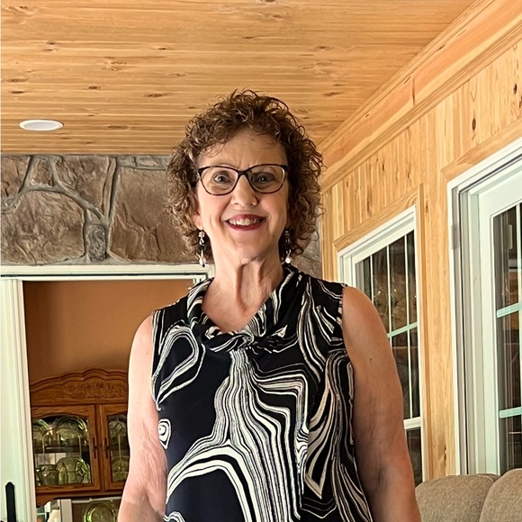 Meet your Posher, Brenda, Poshmark Ambassador II - Picture 2 of 2